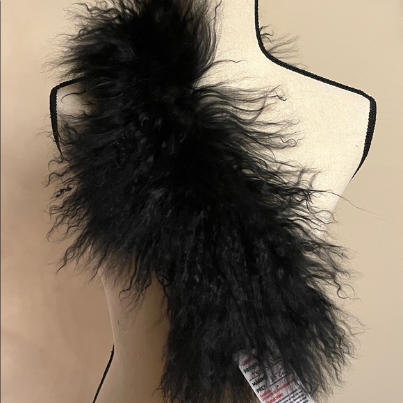 Black real sheep fur collar, new! Beautiful addition to the coat, sweater - Picture 10 of 14